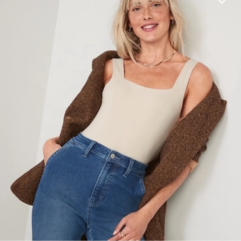 old navy soft beige seamless bodysuit tank - Picture 3 of 4